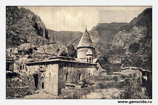 Гегартскiй монастыръ съ двумя церквами высѣченными въ скалѣ, близъ Арарара (X вѣка)